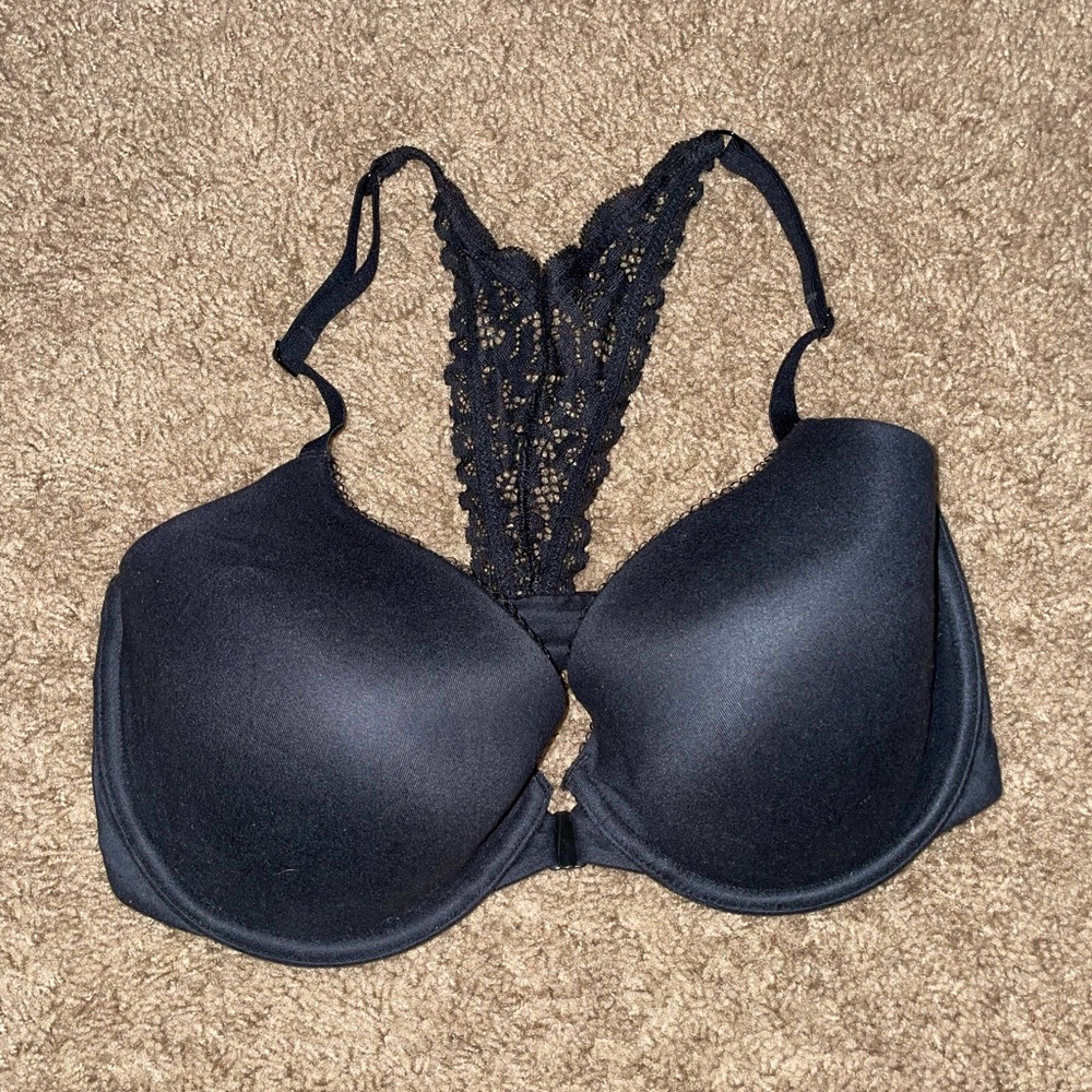 Women’s NWT Victorias Secret bra